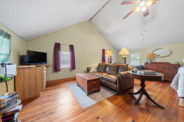 242 Cody Lane, Bastrop, TX 78602