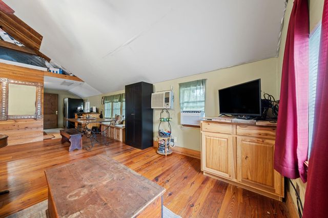 242 Cody Lane, Bastrop, TX 78602