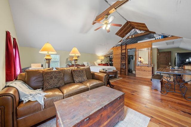 242 Cody Lane, Bastrop, TX 78602