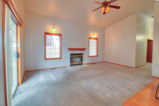 3721 W 29th Ct, Kennewick, WA 99337