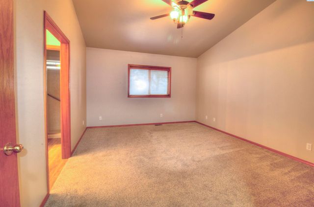 3721 W 29th Ct, Kennewick, WA 99337