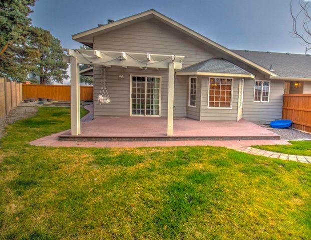 3721 W 29th Ct, Kennewick, WA 99337