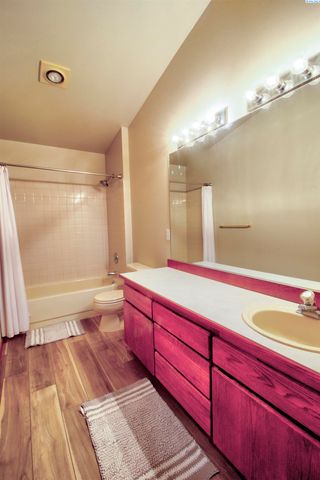 3721 W 29th Ct, Kennewick, WA 99337