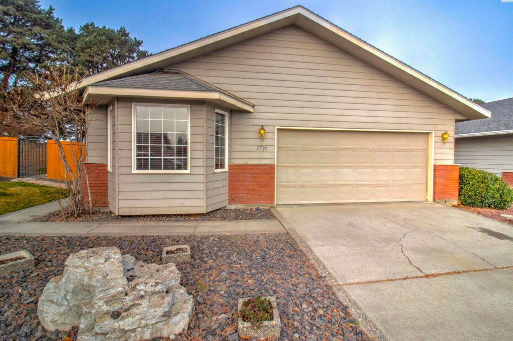 3721 W 29th Ct, Kennewick, WA 99337