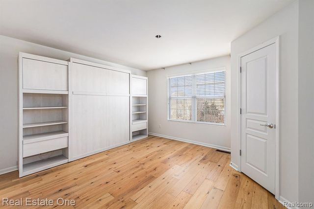 27999 Middleton Drive, Novi, MI 48377