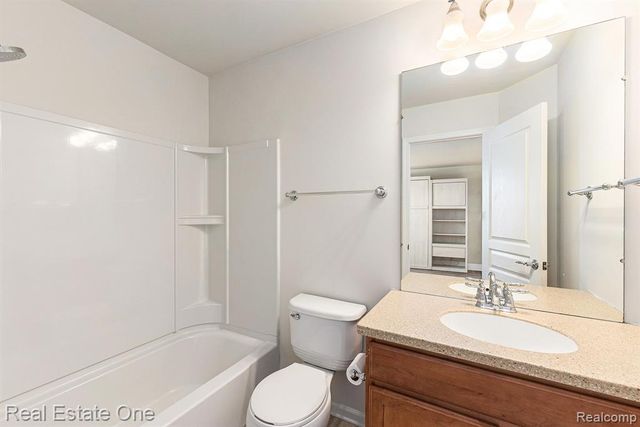 27999 Middleton Drive, Novi, MI 48377