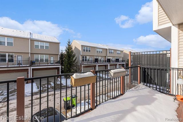 27999 Middleton Drive, Novi, MI 48377