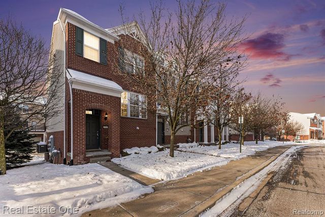 27999 Middleton Drive, Novi, MI 48377