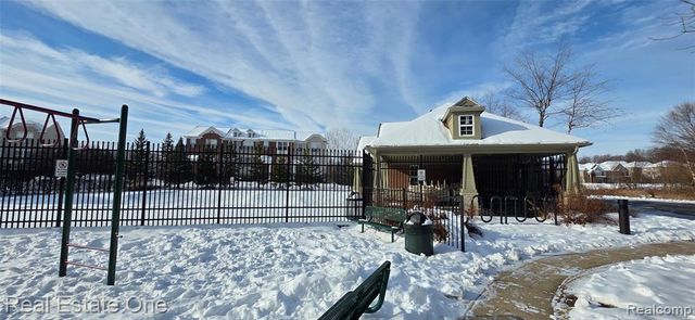 27999 Middleton Drive, Novi, MI 48377