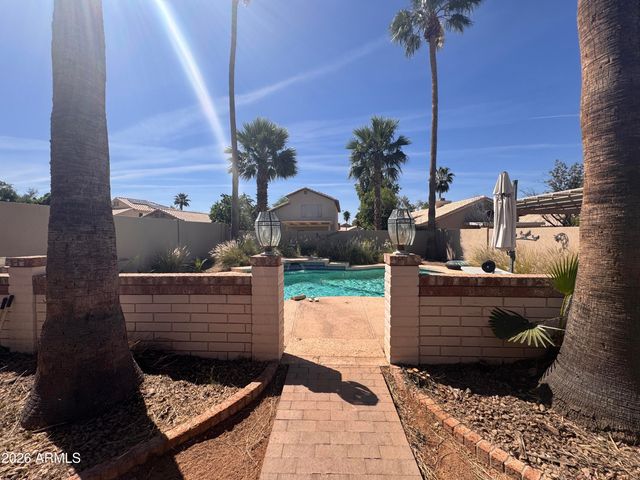 4051 E MOUNTAIN VISTA Drive, Phoenix, AZ 85048