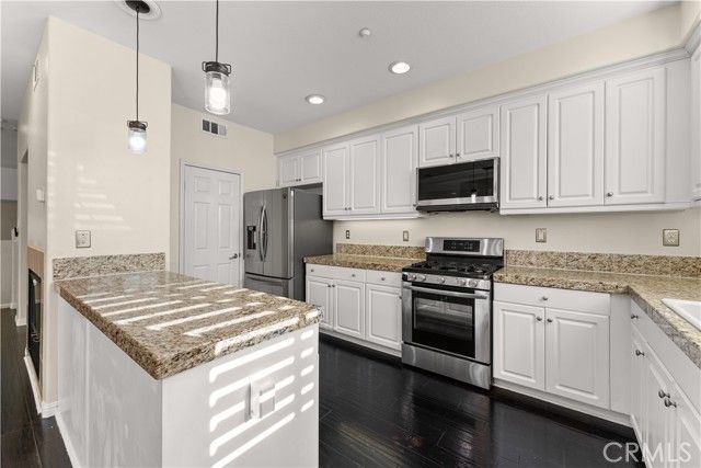 33650 Willow Haven 102, Murrieta, CA 92563