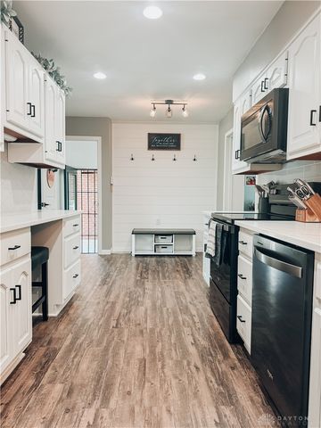 6760 Brantford Road, Butler Twp, OH 45414