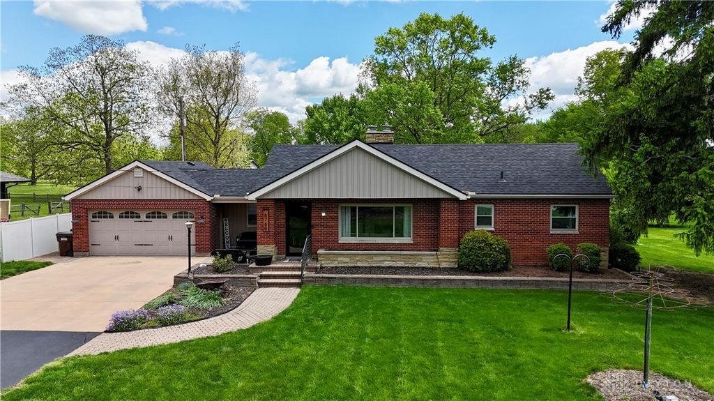 6760 Brantford Road, Butler Twp, OH 45414