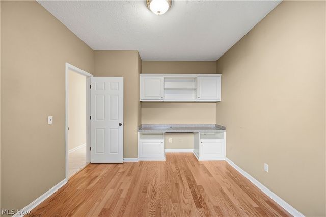 32925 Titus Hill Lane, Avon Lake, OH 44012