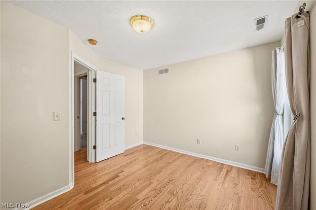 32925 Titus Hill Lane, Avon Lake, OH 44012