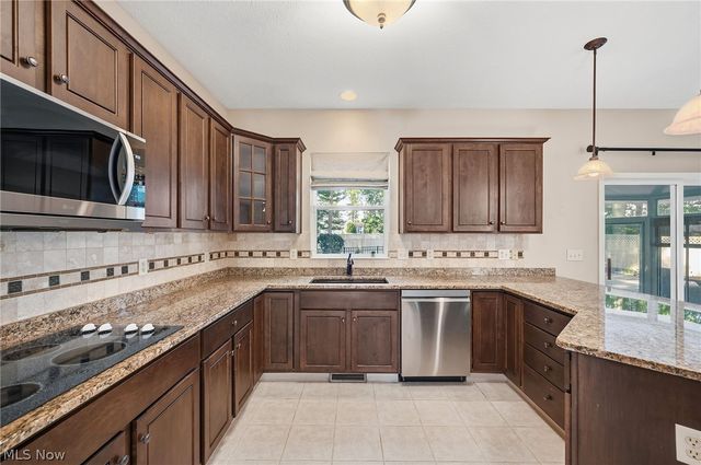 32925 Titus Hill Lane, Avon Lake, OH 44012