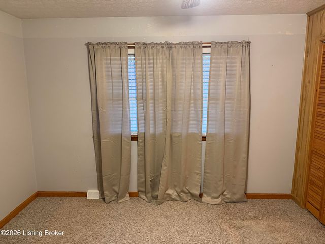 10424 New Haven Rd, New Haven, KY 40051