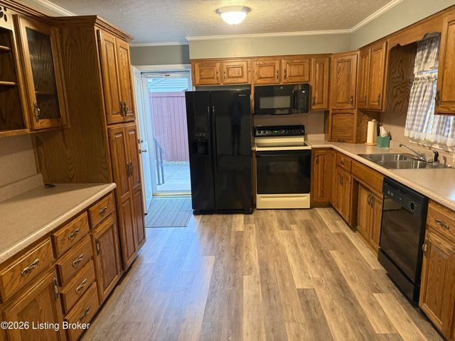 10424 New Haven Rd, New Haven, KY 40051