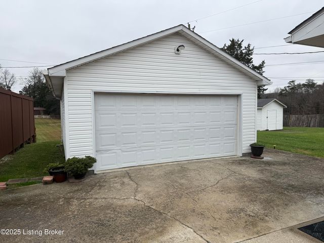 10424 New Haven Rd, New Haven, KY 40051