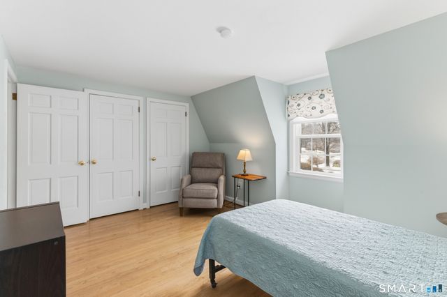 14 Richard Road, Simsbury, CT 06070