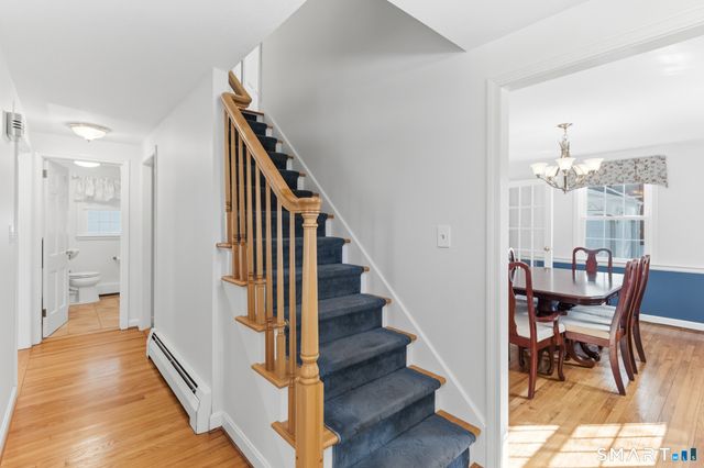 14 Richard Road, Simsbury, CT 06070