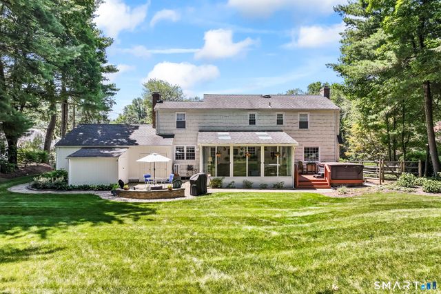 14 Richard Road, Simsbury, CT 06070