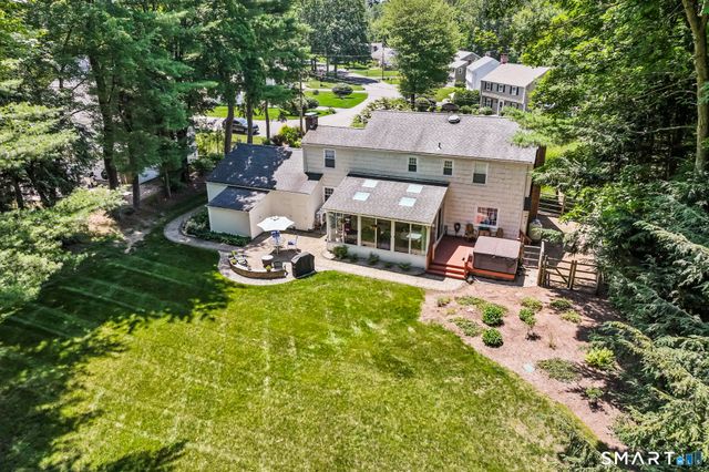 14 Richard Road, Simsbury, CT 06070