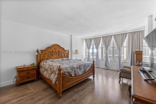 1825 S Ocean Drive PH-9, Hallandale Beach, FL 33009