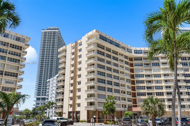 1825 S Ocean Drive PH-9, Hallandale Beach, FL 33009