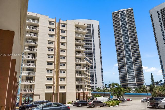 1825 S Ocean Drive PH-9, Hallandale Beach, FL 33009
