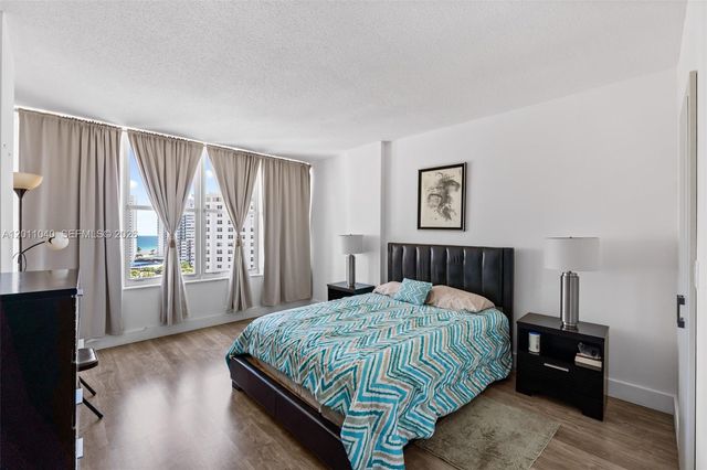 1825 S Ocean Drive PH-9, Hallandale Beach, FL 33009