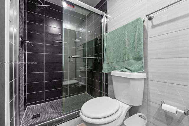 1825 S Ocean Drive PH-9, Hallandale Beach, FL 33009