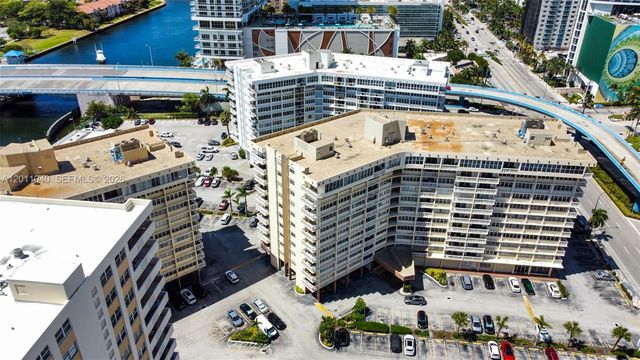 1825 S Ocean Drive PH-9, Hallandale Beach, FL 33009