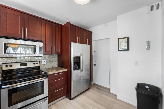 1825 S Ocean Drive PH-9, Hallandale Beach, FL 33009