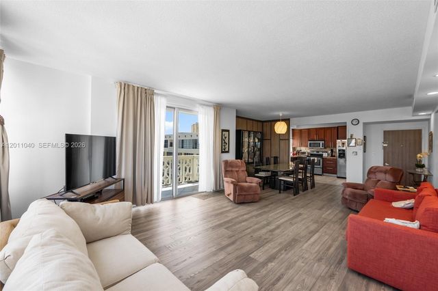 1825 S Ocean Drive PH-9, Hallandale Beach, FL 33009