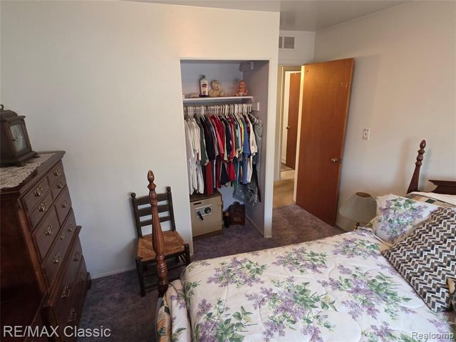 1072 Cloverlawn Drive, Pontiac, MI 48340
