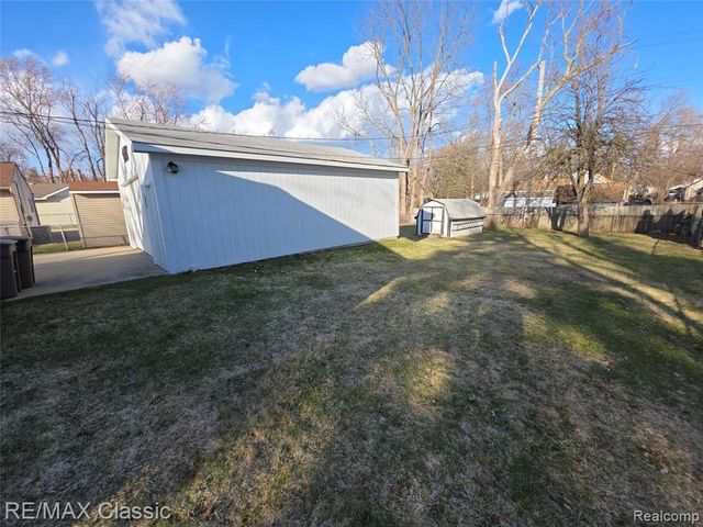 1072 Cloverlawn Drive, Pontiac, MI 48340