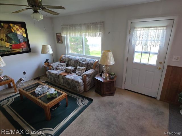 1072 Cloverlawn Drive, Pontiac, MI 48340