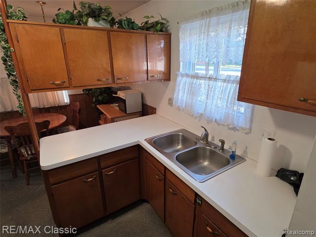 1072 Cloverlawn Drive, Pontiac, MI 48340