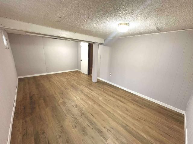 9030 Oakland Avenue S, Bloomington, MN 55420