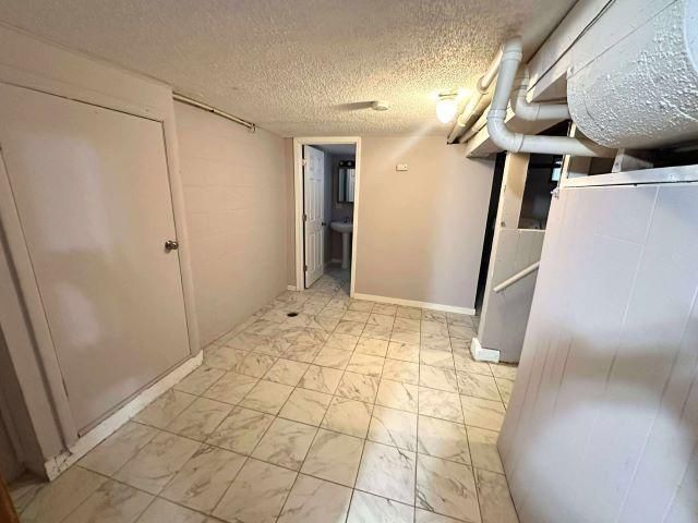 9030 Oakland Avenue S, Bloomington, MN 55420