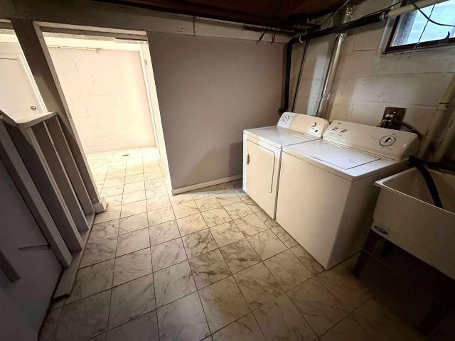 9030 Oakland Avenue S, Bloomington, MN 55420