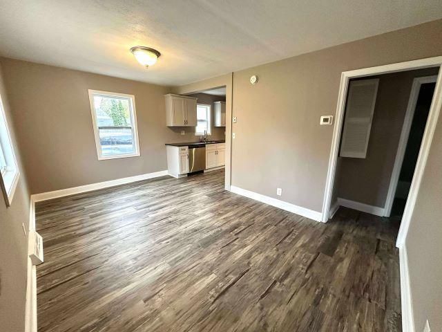 9030 Oakland Avenue S, Bloomington, MN 55420