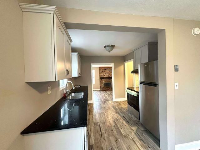 9030 Oakland Avenue S, Bloomington, MN 55420