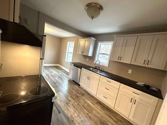 9030 Oakland Avenue S, Bloomington, MN 55420