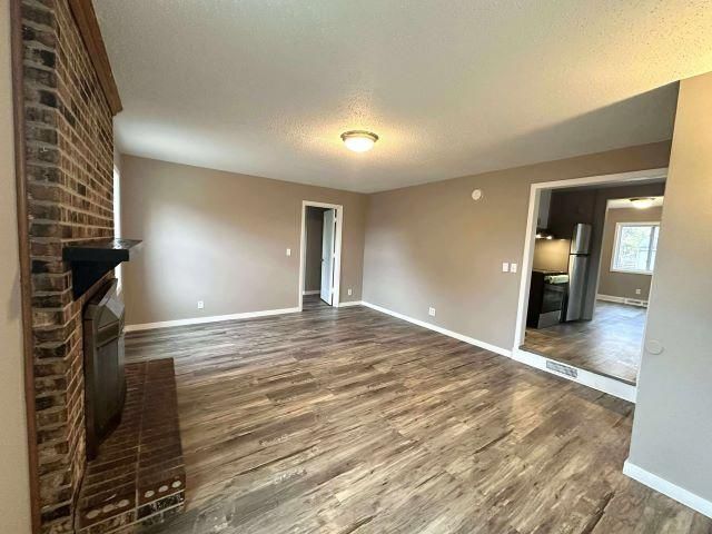 9030 Oakland Avenue S, Bloomington, MN 55420