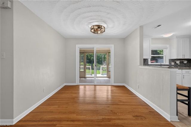 216 Shore Side RD, Chesapeake, VA 23320