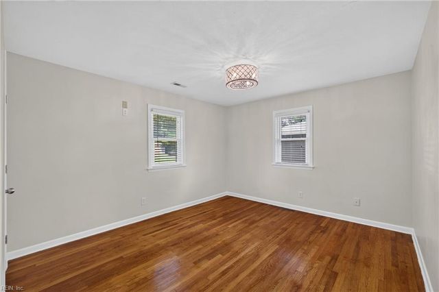216 Shore Side RD, Chesapeake, VA 23320