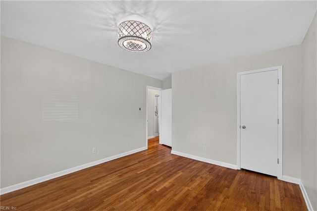 216 Shore Side RD, Chesapeake, VA 23320