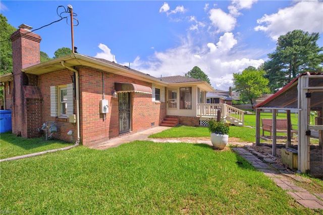 216 Shore Side RD, Chesapeake, VA 23320